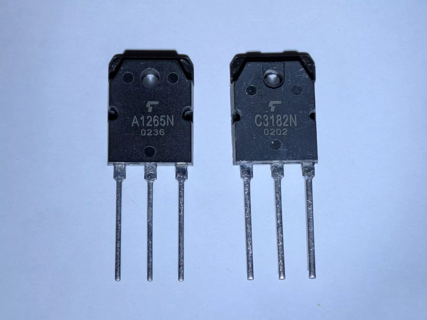 Pair of transistor 2SA1265N + 2SC3182N Toshiba