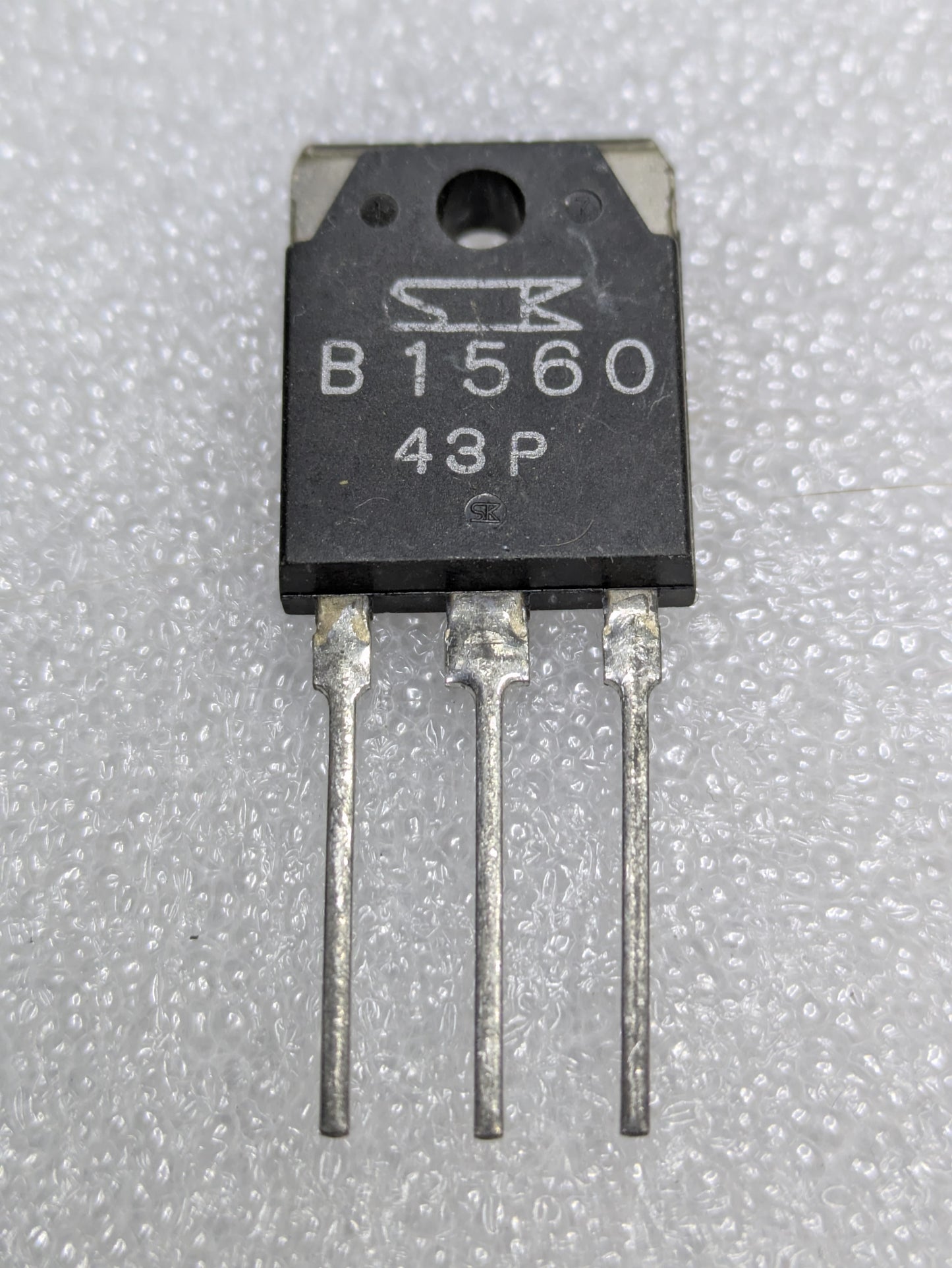 2SB1560