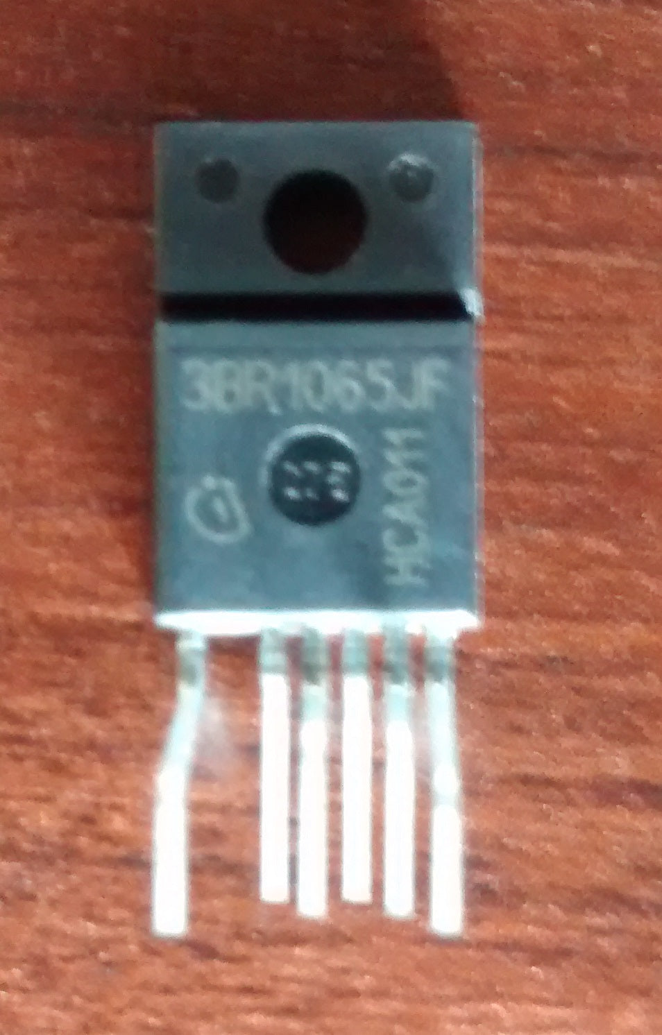 3BR1065JF Off-Line SMPS Current Mode Controller IC