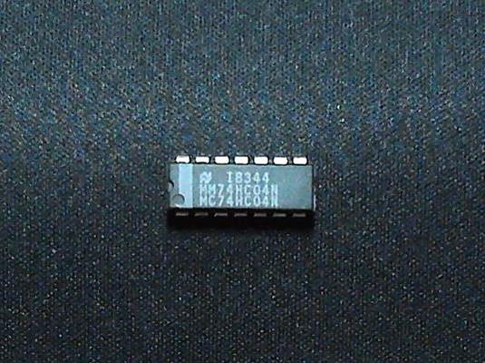 74HC04 CMOS