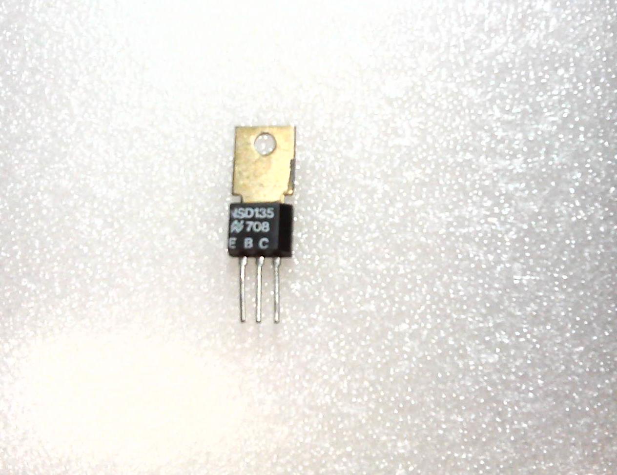 Transistor NSD135 NPN 375V 100mA TO-202