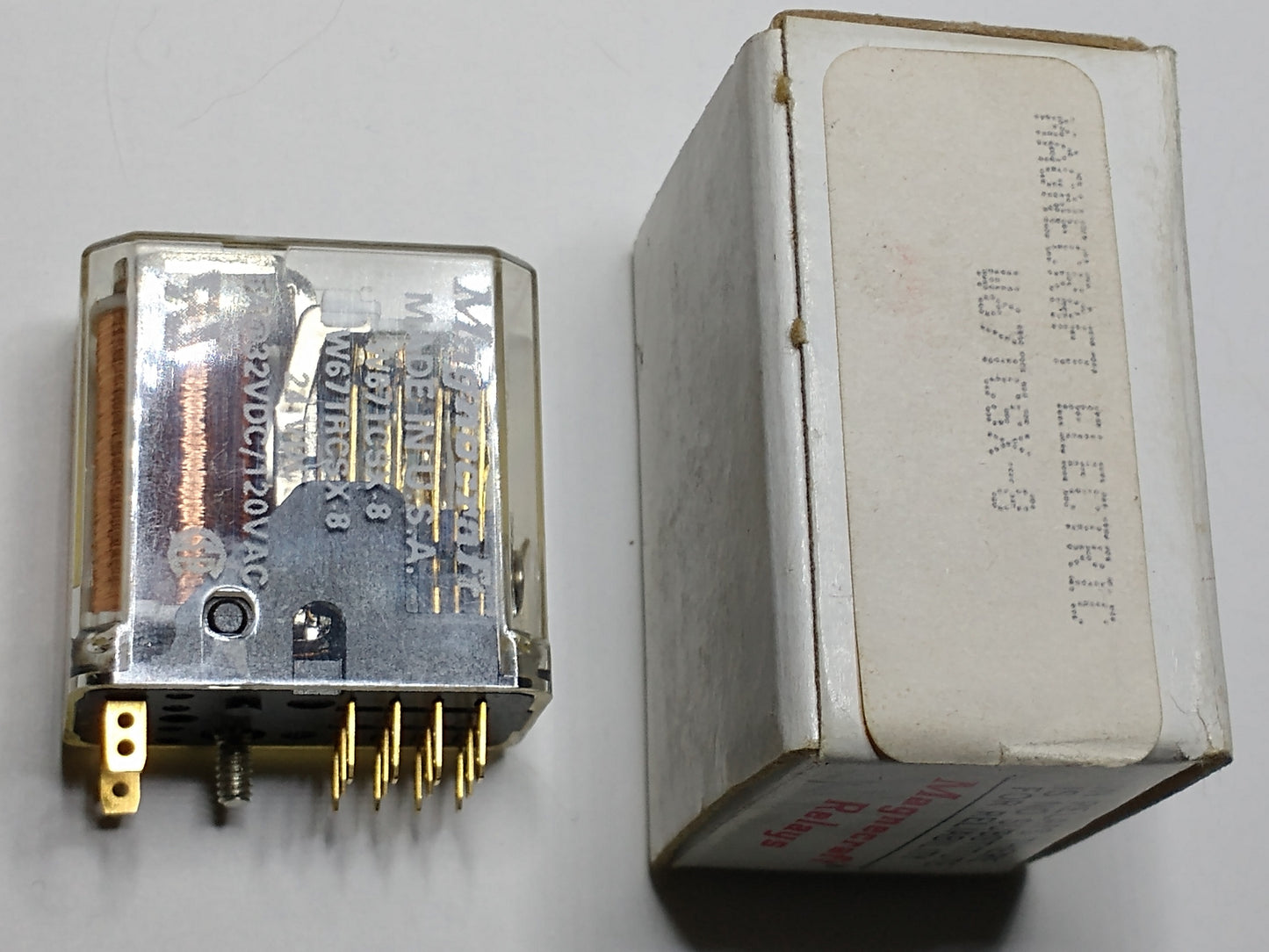 Relais Magnecraft W67TCSX-8 Bobine 24VDC 4PDT 3A