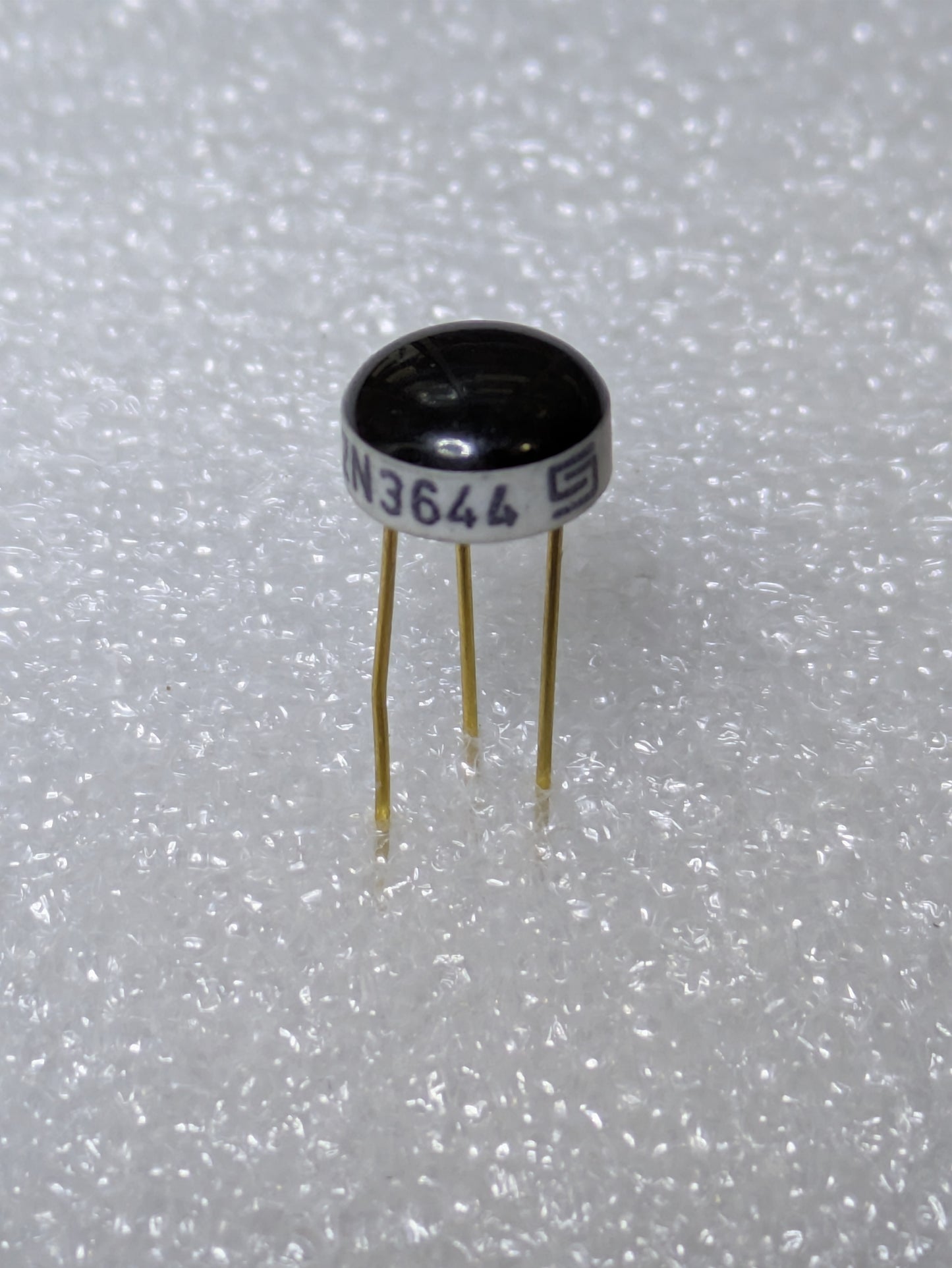 2N3644