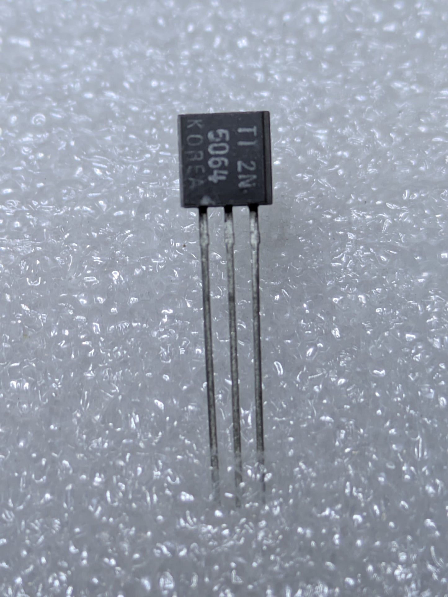 2N5064