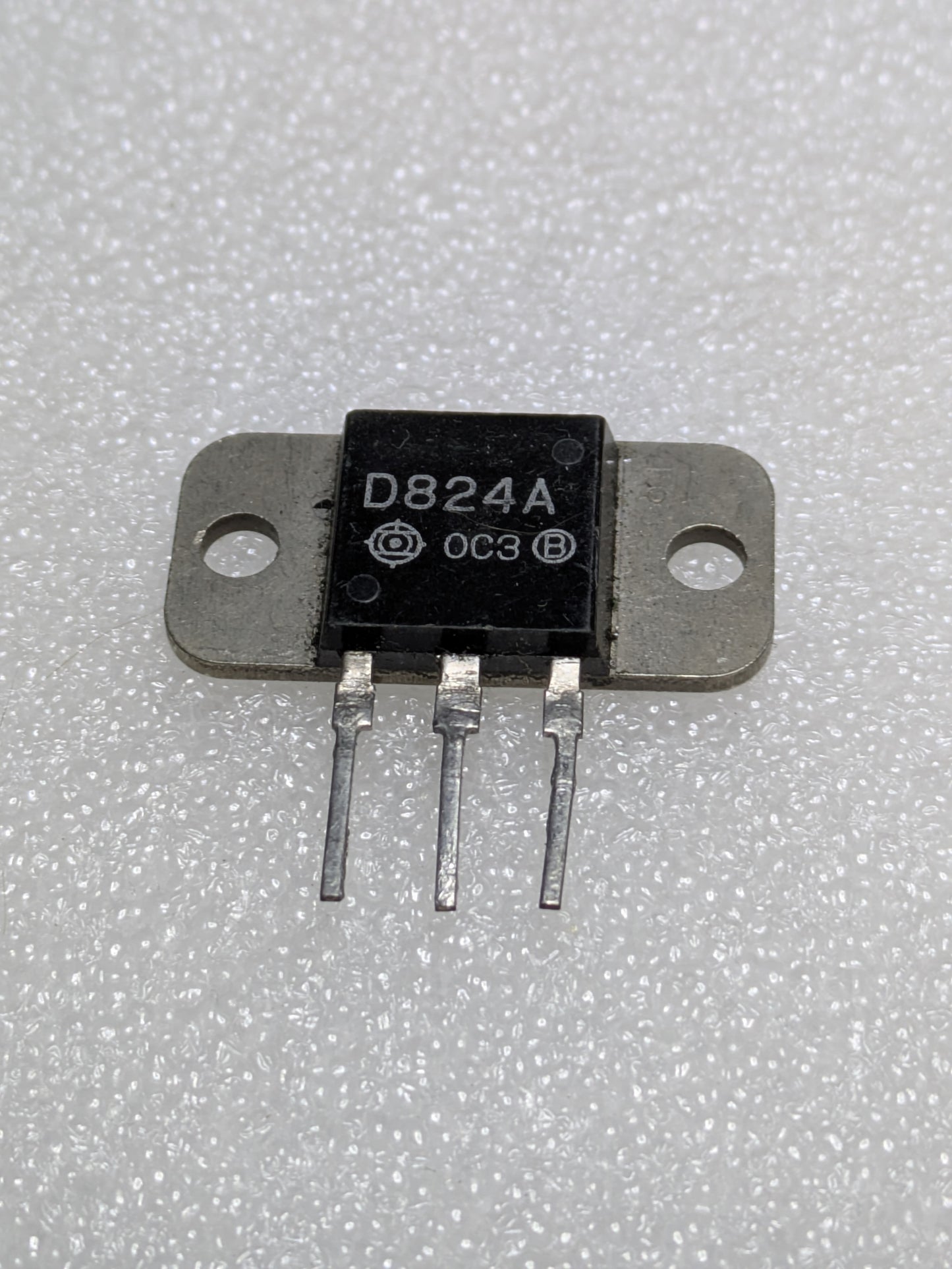 2SD824A