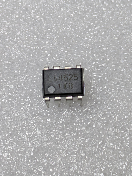 LA4525