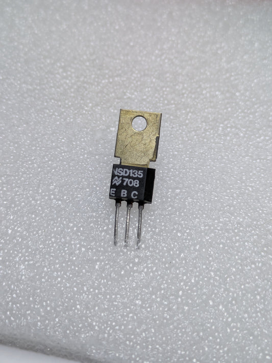 Transistor NSD135 NPN 375V 100mA TO-202